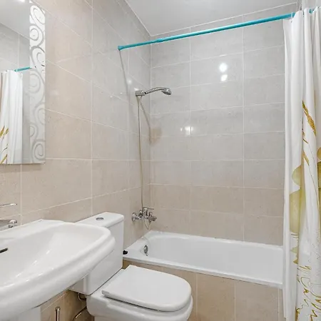 Red Large Family Apartment, Three Floors, 10 Guests Apartmán Costa Adeje (Tenerife)