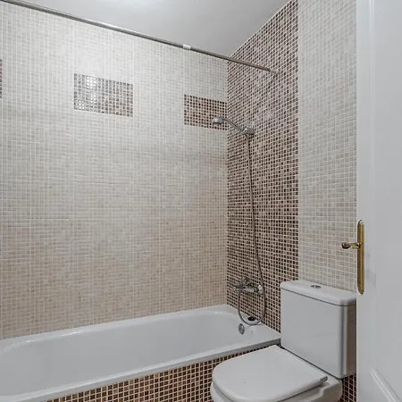 Red Large Family Apartment, Three Floors, 10 Guests Apartmán Costa Adeje (Tenerife)